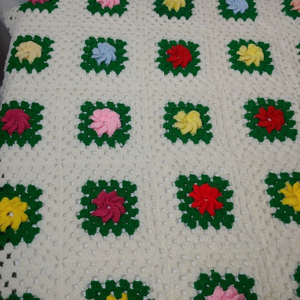 Vintage Handmade Crochet Afghan 3D Flowers Baby Blanket Cream Multicolor Floral